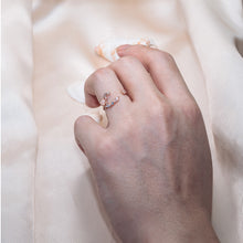 Load image into Gallery viewer, Stella