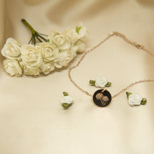 Load image into Gallery viewer, Bloom - Birth Flower Necklace
